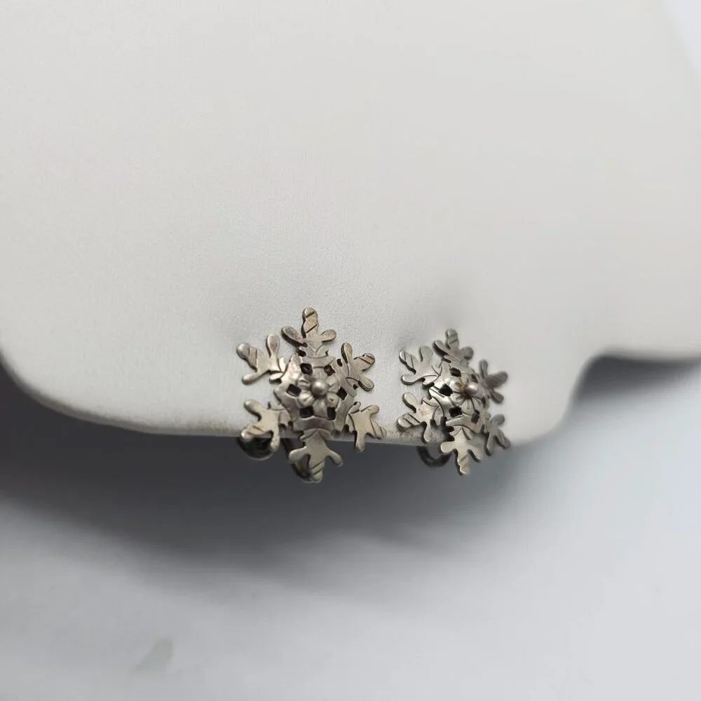 Sterling Silver Snowflake Screw-Back Earrings Vintage Winter Jewelry